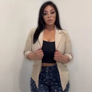 Cuffed Sleeve Blazer - Stylish Beige Jacket for Women with Elegant Design and Comfortable Fit