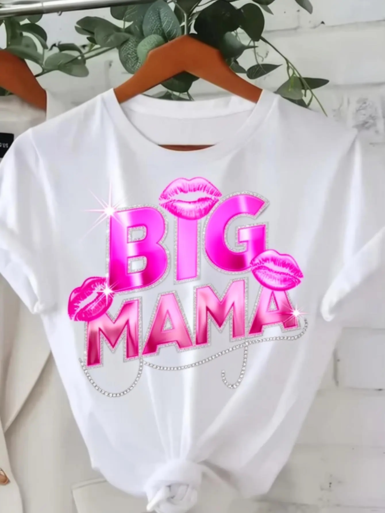 Plus Size, Women's Plus-Size Oversized T-Shirt Suitable for Moms with Pink Lip Flower Sequin Blouse Pattern, Round Neck Short Sleeve Casual Top, Machine Washable Non- Shirt for Summer/Autumn Layering or Casual Attire