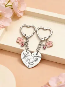 Mother's Day keychain for women, rose gold engraved flower pendant keychain, heart puzzle keychain set, connecting mother and daughter, the perfect gift.