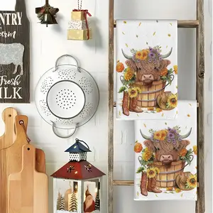 2pcs Highland Cow Kitchen & Bathroom Towels Set, Ultra Soft Durable Polyester Fiber, Rustic Farmhouse Decor, Decorative Towels, Ideal Gift for Animal Lovers, Premium Towel Set, Soft Absorbent Towel, Reusable Washable Towels