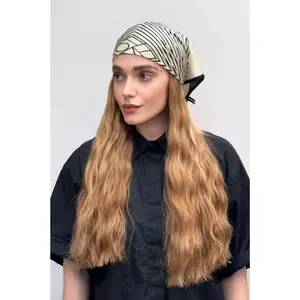 Hatfall Wig – Golden Blonde Highlight