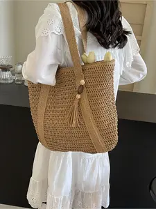 Lined Large-Capacity Fringe Straw Tote Bag Handwoven Shoulder Bag That Doesn't Dig Into Your Shoulder Versatile Women's Bag for Spring/Summer Beach Vacations and Commuting Bohemian Straw Bag