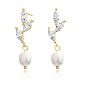 Elegant wedding pendant Hug earrings, 2PCS pearl earrings, chic hoop earrings delicate hypoallergenic earrings, birthday gifts for women earrings