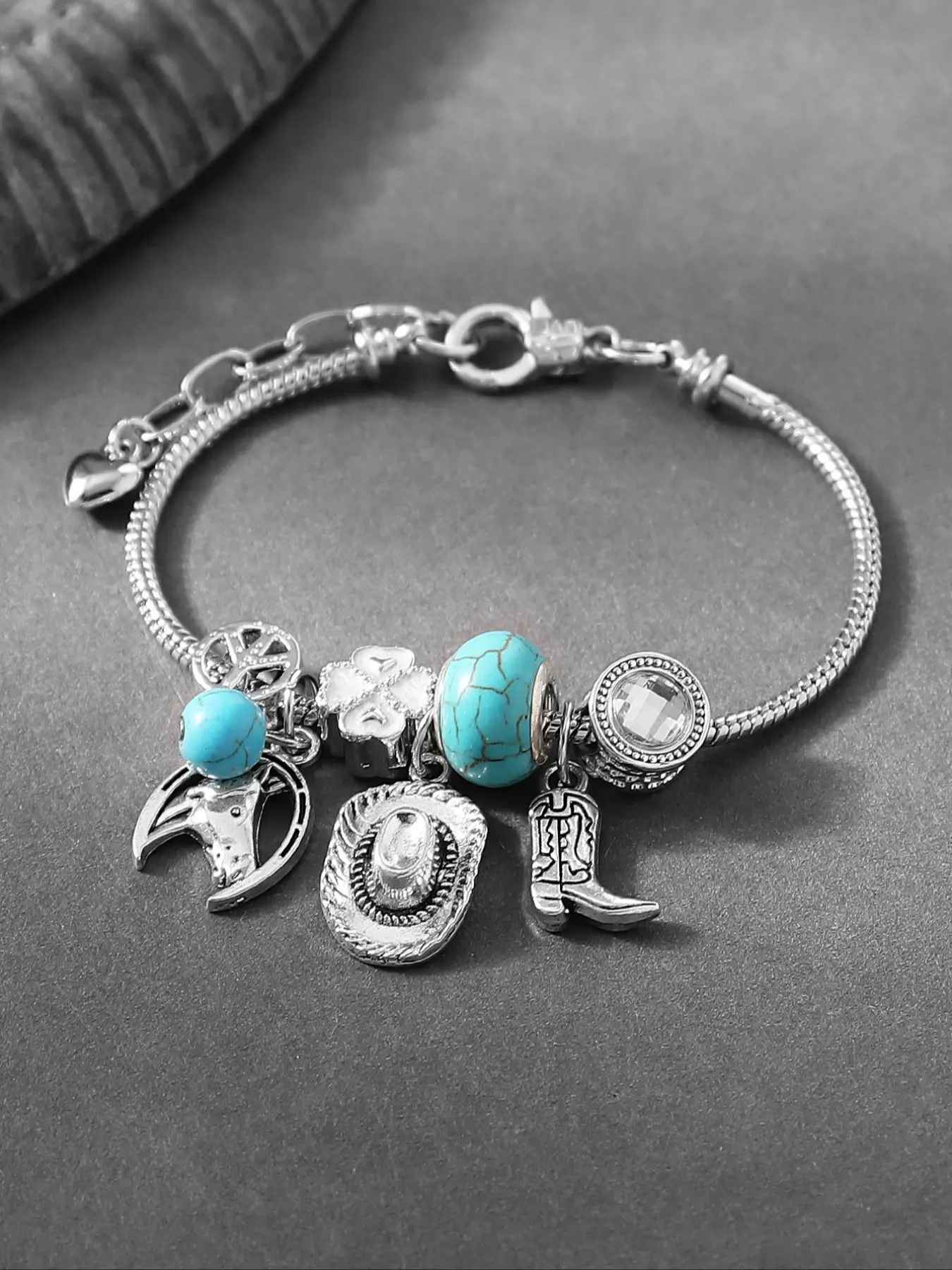Vintage Western Cowboy Hat Pendant Beaded Charm Bracelet Four-Leaf Clover Peace Sign DIY Jewelry for Women Casual Daily Wear Copper Bracelets Aesthetic Jewelry Fashion Cool Accessories