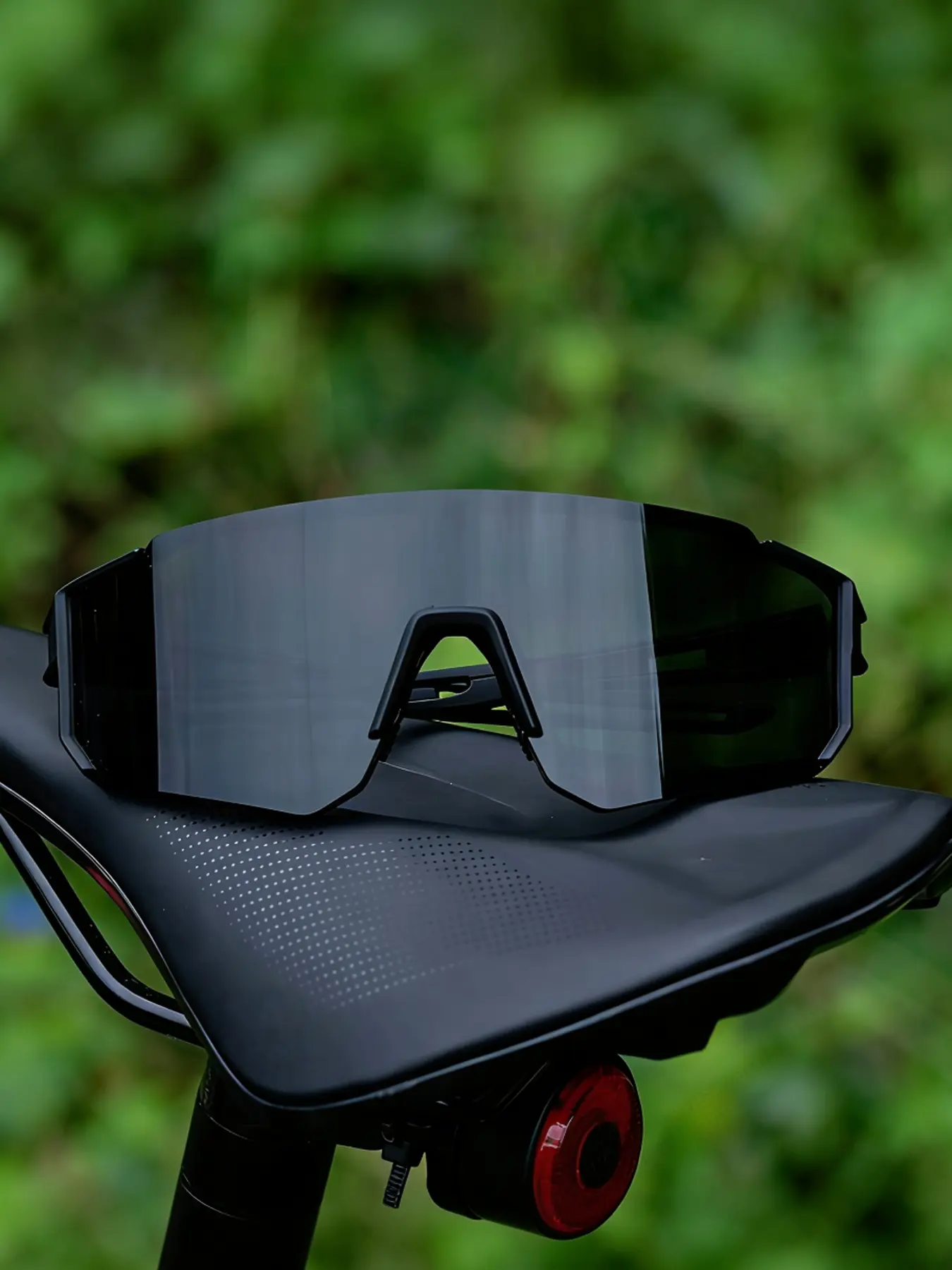 Polarized Sports Sunglasses with UV400 Protection, Durable Cycling and Running Eyewear for Outdoor Activities, MTB Sunglasses, Outdoor Cycling Shades