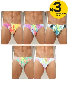 3-piece random color floral printed swim trunks with drawstring for men, breathable and comfortable, not stuffy, sporty style, large size underwear, trendy and fashionable new men's swim trunks.