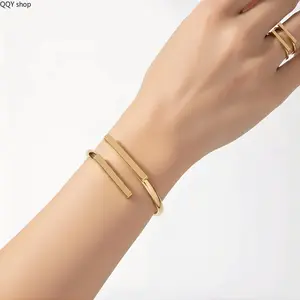 2Pcs Geometric Square Open Bracelet & Ring Set, Fashion Creative Metal Adjustable Jewelry Set, Minimalist Modern Cuff Accessory, Elegant All-Match Wrist & Finger Ornament, Stylish Gift for Women Daily Party Wear