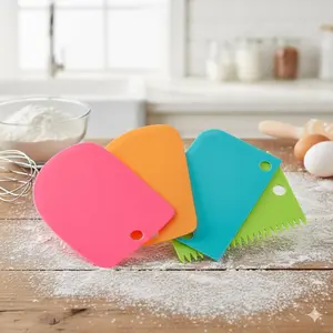 Multi-use Flexible Fondant Scraper, Heat-Resistant Non-Stick Baking Tool, 4-in-1 Leveling & Icing Spatula, Anti-Mold Easy-Clean Design for Cake Decorating.