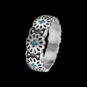 Navajo Sterling Silver Band Ring • Concho Design • Kingman Turquoise Chip Inlay