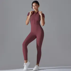 Quick-drying short-sleeved jumpsuit with zipper design, solid color ski jumpsuit for women, short-sleeved sports jumpsuit, suitable for cycling, running, fitness, women's sportswear, elastic sportswear, comfortable sports jumpsuit