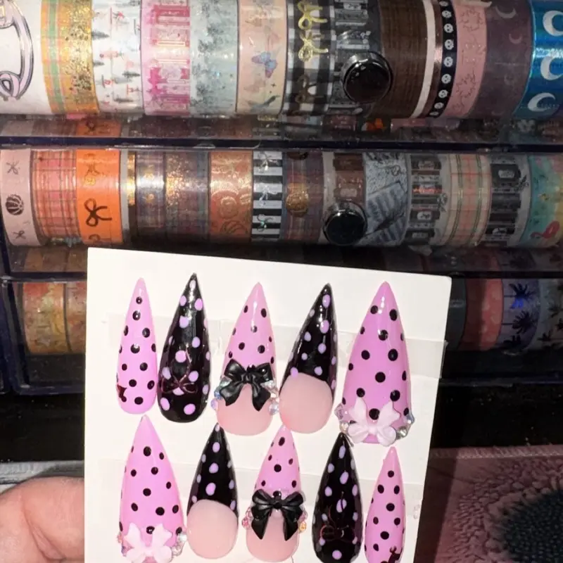 Press-On Stiletto Nails, Long Sharp Design