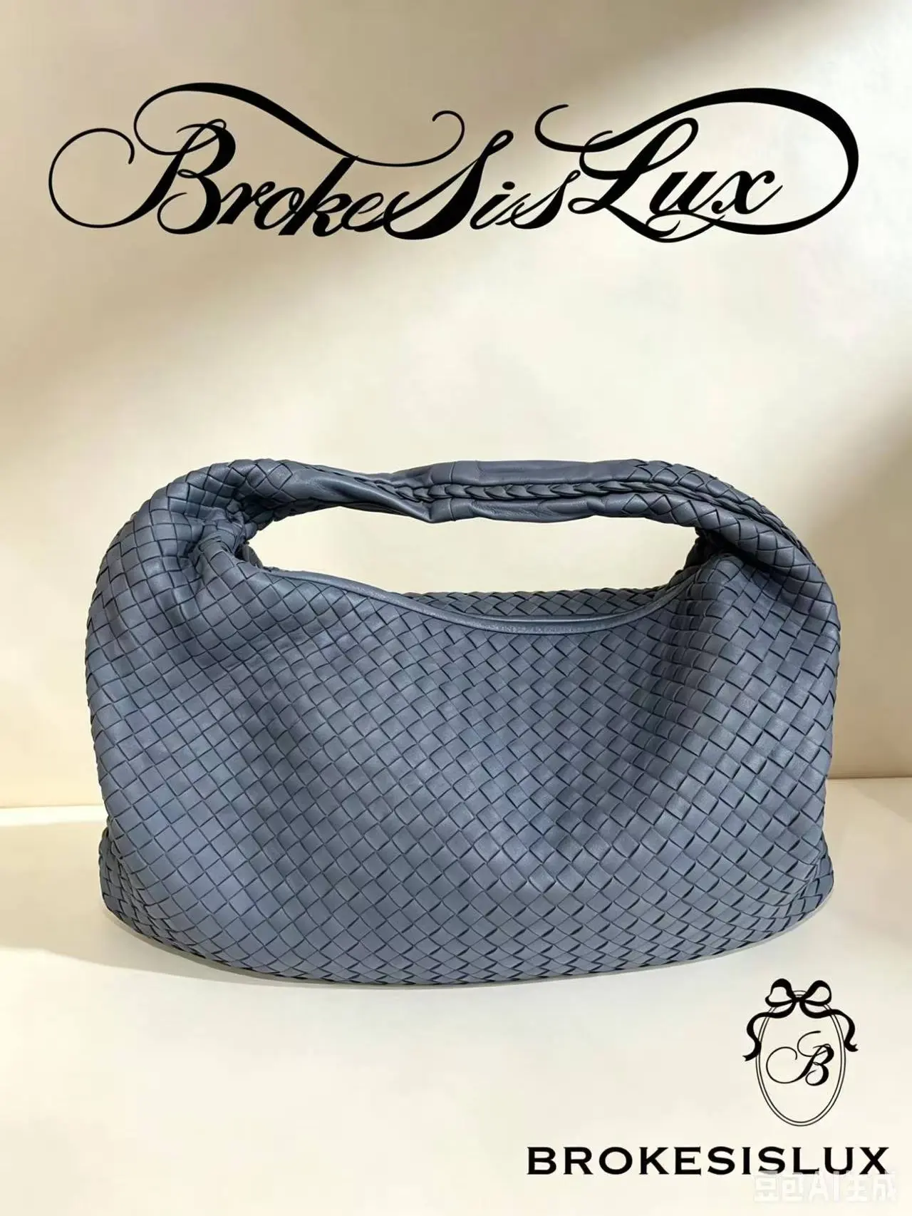 Pre-owned BOTTEGA VENETA Blue Intrecciato Large Hobo Handwoven Lambskin Oversized Casual Shoulder Bag (Pre Loved Luggage & Bags Category)
