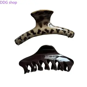 Women's 2-Piece Hair Claw Clips & Hairpins Set - Simple Geometric Vintage Leopard Print, Elegant Milk Texture, Strong Hold, Comfortable, All-Match, Casual Hair Accessories for Daily Wear & Outings, Hair Clips