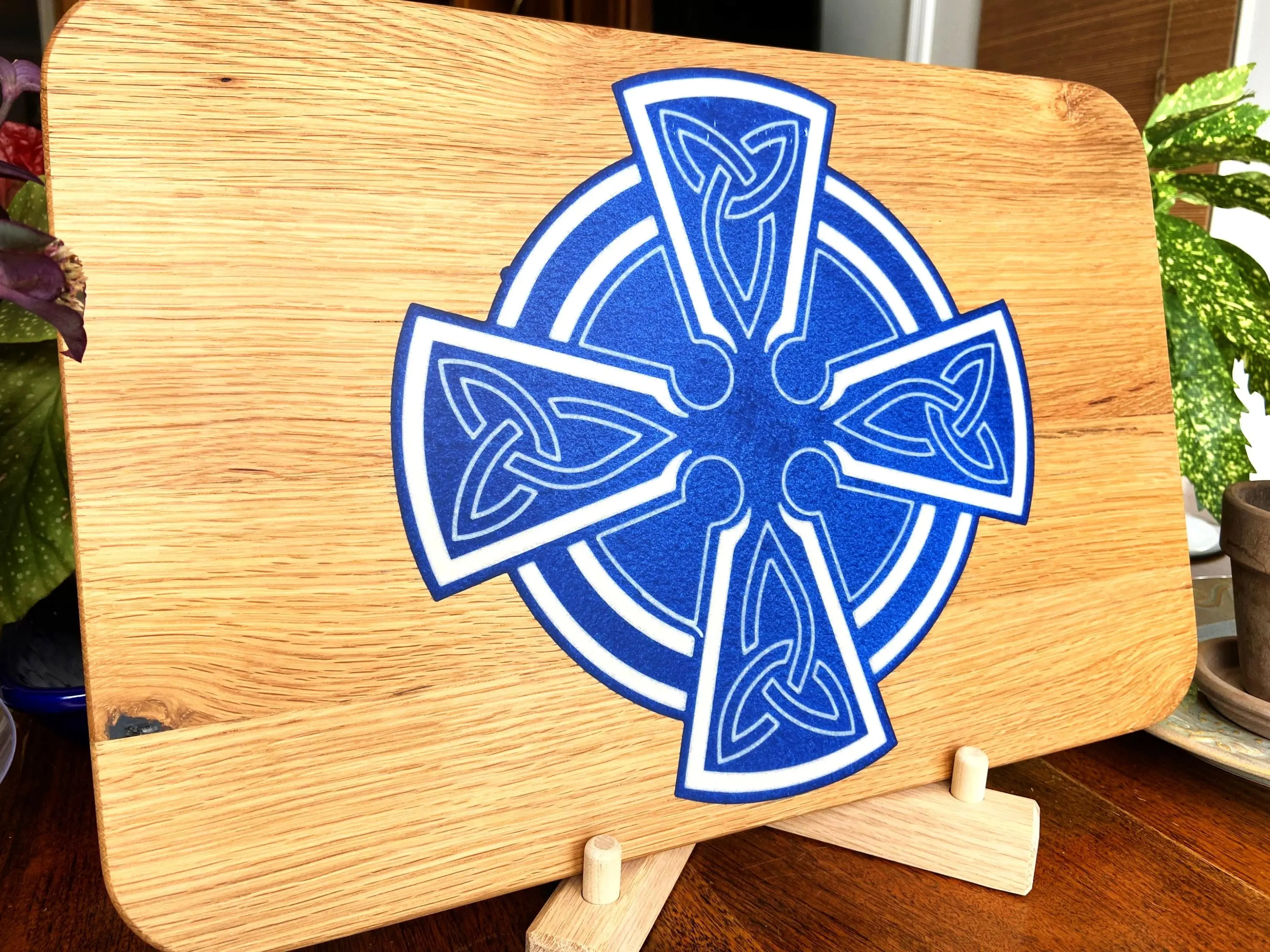 Charcuterie Board Made of White Oak Featuring Celtic Cross Inlay Made with Resin