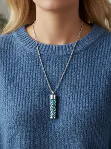 Stainless Steel Aromatherapy Cotton Pendant Necklace, Fashionable Replaceable Core Stress Relief Jewelry for Men and Women