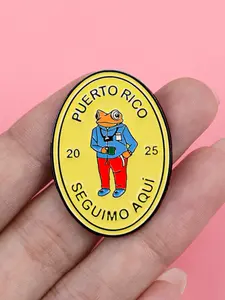 Frog Photographer Enamel Brooch, Cartoon Animal Design Lapel Pin, Zinc Alloy Fashion Accessory, Ideal Gift for Friends, All Seasons Casual Style