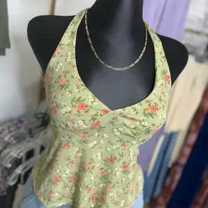 Florecita Halter Tops