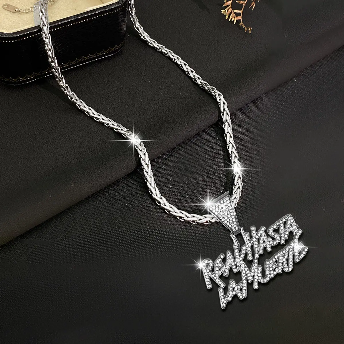 Unisex Hip Hop Alloy Cuban Link Necklace, 20-in Length with Initial Alphabet Pendant, Bold Costume Jewelry for Rappers, Cuban Link Design