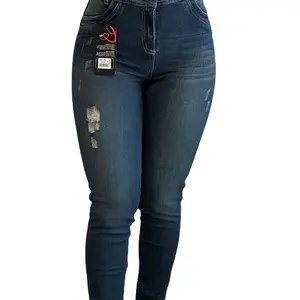 Jean Colombiano Push-Up B005 -with Distressed Design and High Waist