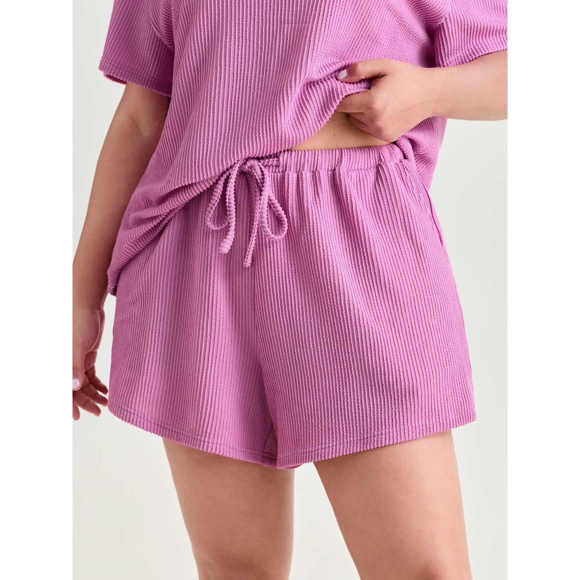 BloomChic Women's Plus Size Stretchy Cable Knit Bottom Shorts - Relaxed-Fit Mid Rise Garment with Side Pockets, Spandex Polyester Blend Casual Womenswear Bottoms
