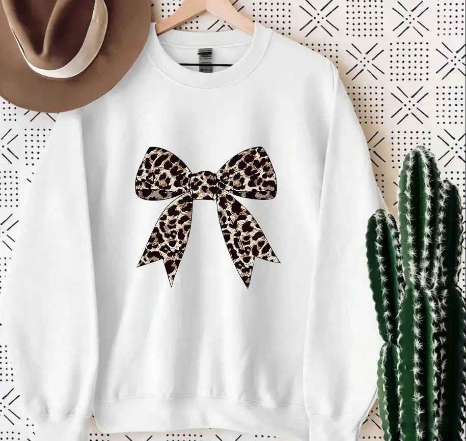 PeakPrint Tees Women's Leopard Bow Graphic Soft Smooth Breathable Fabric Sweatshirt - Comfortable Loose-Fit Long-Sleeve Pullover T-Shirt - Vintage-Inspired Casual Top (Ideal for Everyday Wear, Street Style)