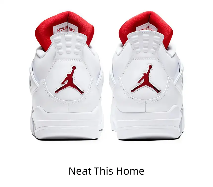 Check out the gorgeous rear details on these white sneakers. Balanced shock absorption, suitable for dating, street shooting and light daily sports.