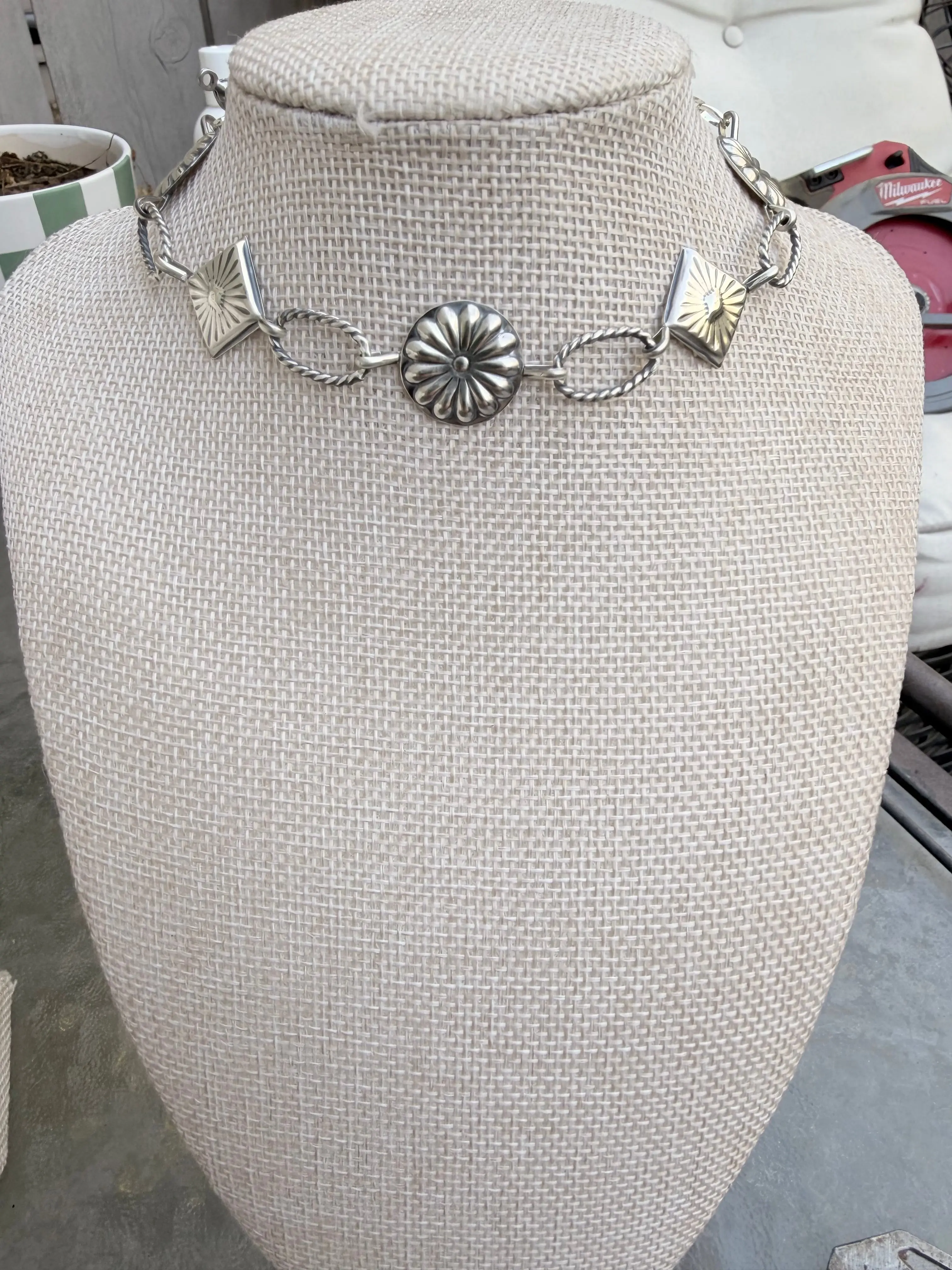 Concho choker