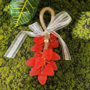 Crystal Strawberry Cold-Processed Soap 170g, Natural Skincare Cleansing Handmade Strawberry Grinding Craft, Long-Lasting Scented Hand Soap Gift