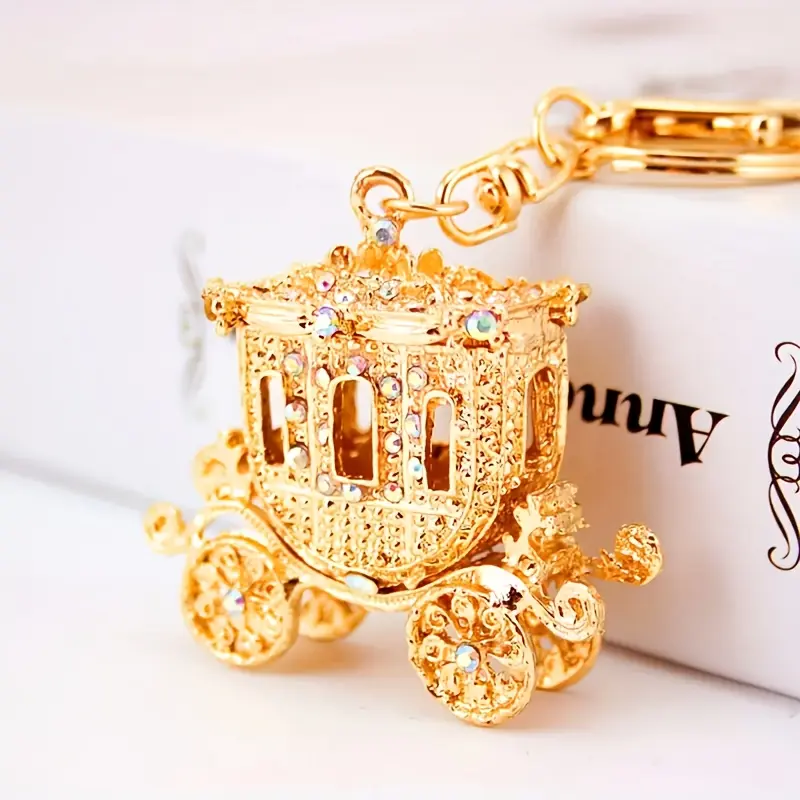Women/Girls Vintage Gold Hollow Princess Carriage Keychain - 1pc Shiny Rhinestone Charm Key Ring, Fairytale Casual Wear Jewelry Bag Pendant Gift, Rhinestones, Shiny Charm