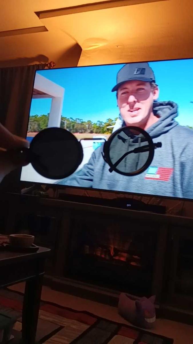 Item: black spring frame