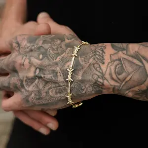 Iced Barbed Wire Bracelet - Gold RG391