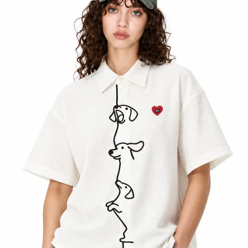 Aelfric Eden Boxy Dachshund Embroidery Short Sleeve Shirt Playful Dachshund Line Embroidery Waffle Fabric Classic Point Collar Unisex Retro Casual Summer Top