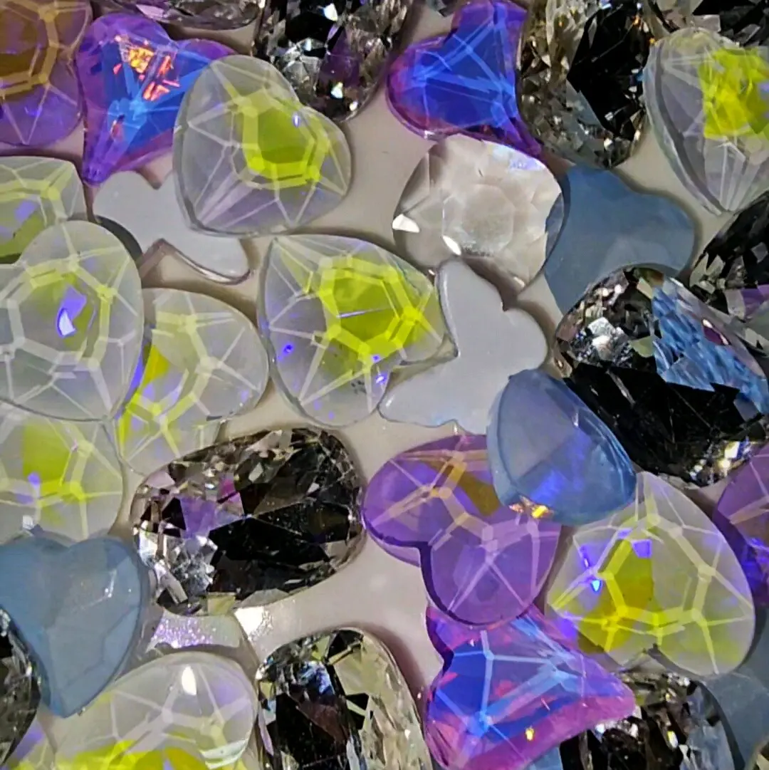 DIY Crysta Charml Mix with Butterfly Wings and Hearts - 2 Scoops for Creative Jewelry and Home Decor