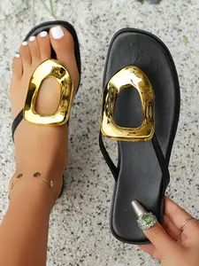 Women's High-End Metal Buckle Metallic Flip Flops, Beach Vacation Flat Sandals, Comfortable Slip-On Slippers, Summer Footwear