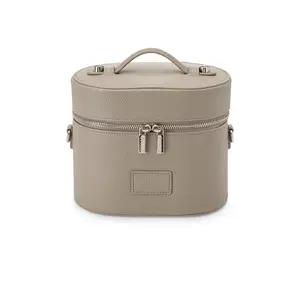 ETOILE COLLECTIVE Oval Toiletry Case in Pebble
