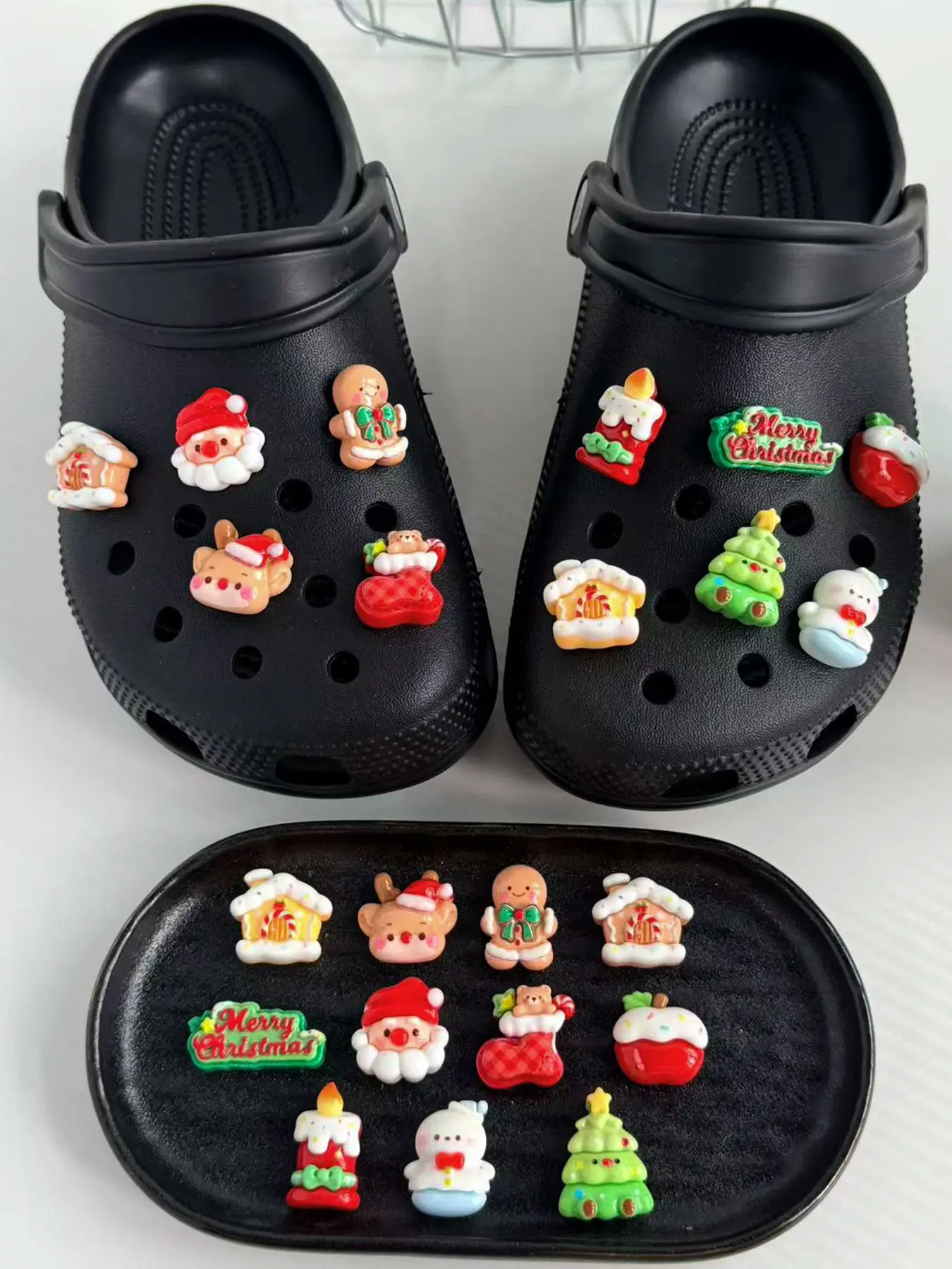 11 Piece Cute Christmas Theme Shoe Charms Set, Croc Charm Set, Gingerbread House Reindeer Santa Decorations, Holiday Hole Shoes Accessories, Clog Shoe Decorations