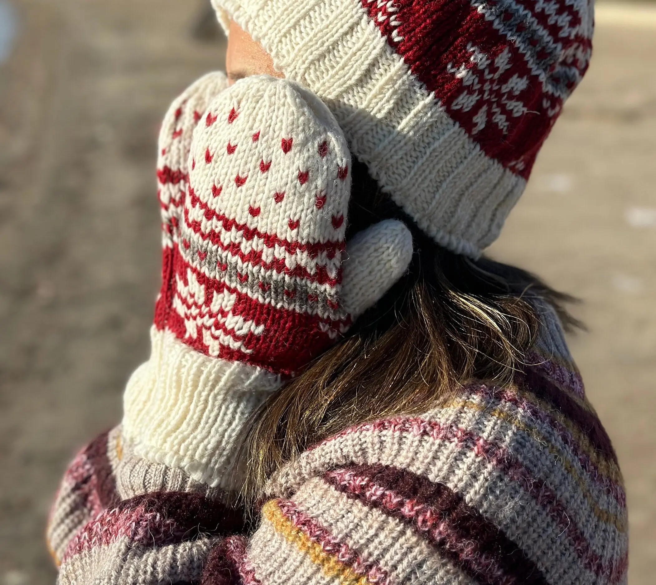 sherpa wool hand knitted mitten, fleece lining, warm wool mitten, handmade in Nepal, 100% wool mitten.