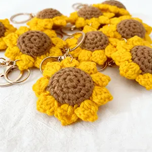 2-piece or 4-piece set of cute handmade crochet sunflower keychains, unisex, cute knitted floral bag accessory, aesthetic yellow sunflower keyring, gift for plant lovers, graduation gift
