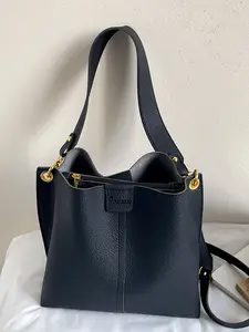 Trendy waxed leather bucket bag, fashionable, casual and versatile wide-strap one-shoulder crossbody bag, simple and textured one-shoulder commuter bag, suitable for daily wear, commuting and other scenarios, Pu Tote Satchel, Elegant Bags
