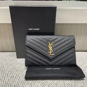 Pre-owned Yves Saint Laurent chevron-quilted grained calfskin leather Crossbody Bags Saint Laurent Monogram Large Wallet on Chain in Black Grained Leather