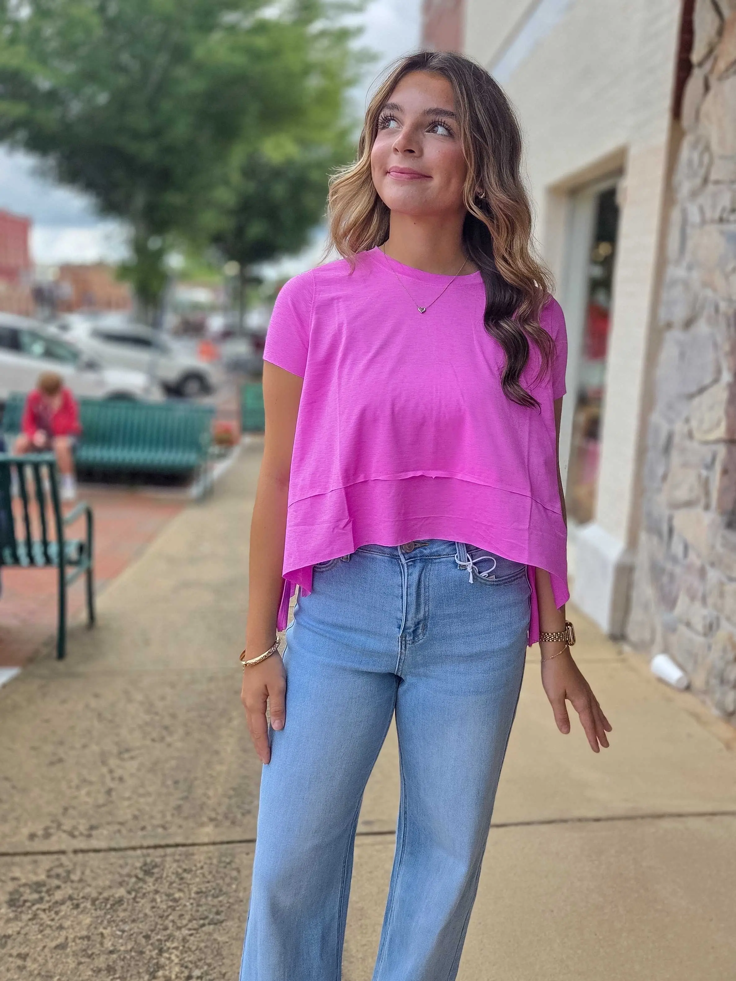 Women’s Shark Bite Side Slit Short Sleeve Top, Relaxed Fit Stretchy Casual T-Shirt