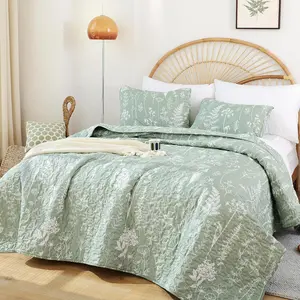 Queen Size Sage Green Quilt Botanical Floral Pattern Microfiber Bedspreads 3 Pieces Lightweight Comforter Reversible Bedding Set with 2 Pillow Cases