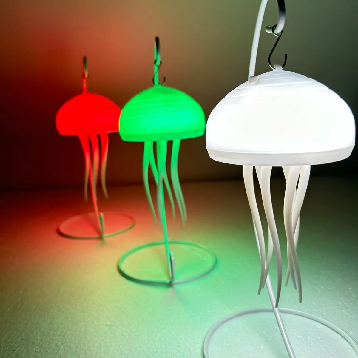 Floating Dynamic Jellyfish Lamp for Home and Office Decor - USB Cord Included