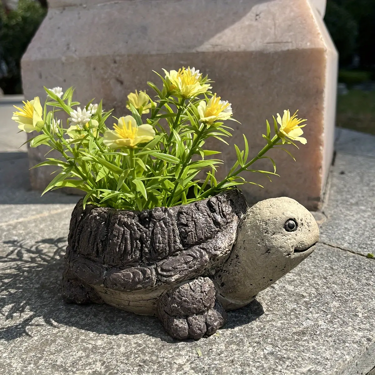 Adorable Small Turtle-Shaped Flowerpot Figures Made of Resin, Perfect for Holding Succulents And Enhancing The Beauty of Your Garden Or Patio