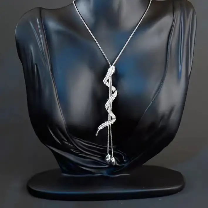 137 Little Snake Necklace