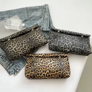 Tiger Stripe Clutch Bag, Envelope Design with Buckle Closure, Detachable Chain Strap, Multi-Layer Interior, Perfect for Parties and Travel