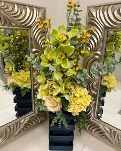 Atelier Vase Arrangement
