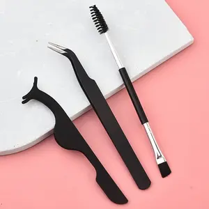 Portable Eyebrow Grooming Three-Piece Set: Eyebrow Brush, Tweezers, Eyebrow Stencil Travel Storage Kit, an eyebrow grooming set that easily creates perfect brows