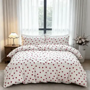 3-Piece Heart Print Duvet Cover Set, soft and comfortable bedding decor, an ideal gift for bedrooms and guest rooms.