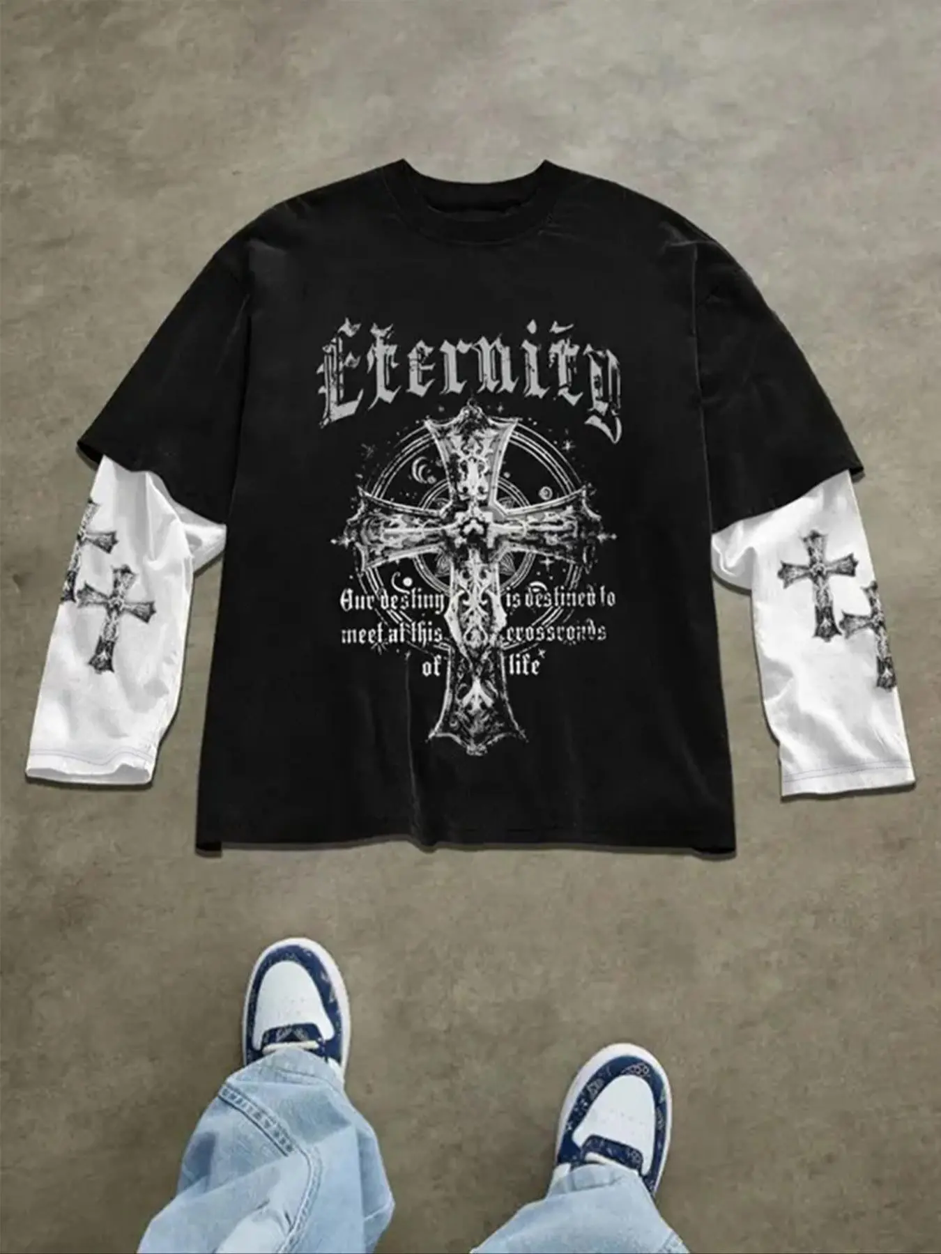 Street style long-sleeved T-shirt with a timeless cross Graphic print, fashionable dark style casual wear, Streetwear, unisex, Y2K gothic style spring and autumn top, Aesthetics, Casual Graphic Tee